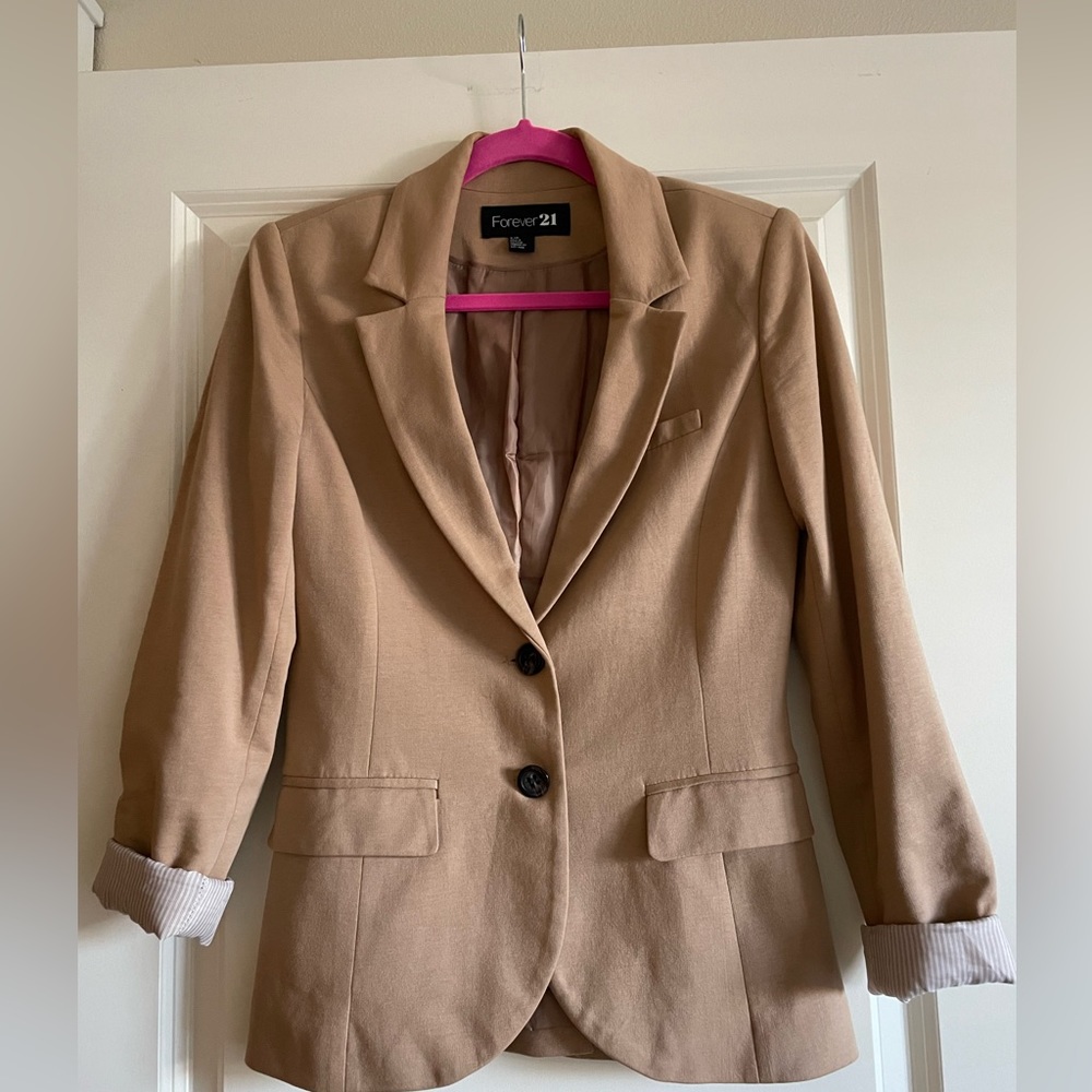 Business Casual Chic Blazer!